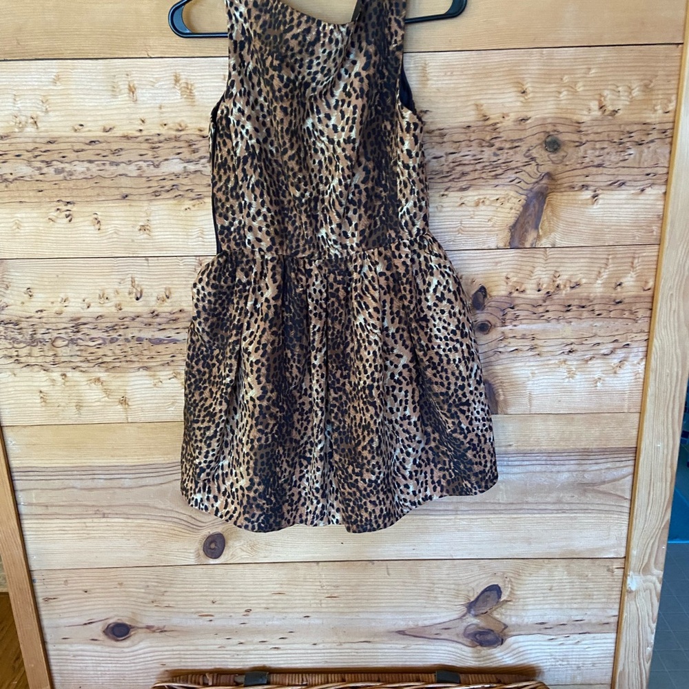 Mini dress super cute can wear with belt
